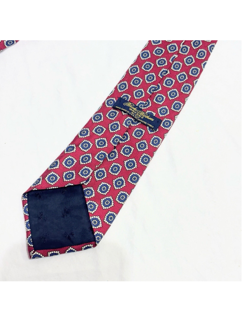 Brooks Brothers Men’s 100% Silk Tie Blue Red Geometric Pattern USA 62” L 3.75” W